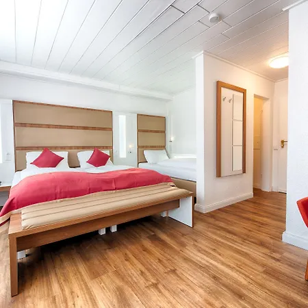 Hotell Senator 3*