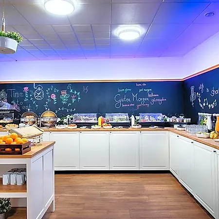 Отель Senator 3*